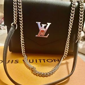 Brand new! Mylockme chain bag in black.